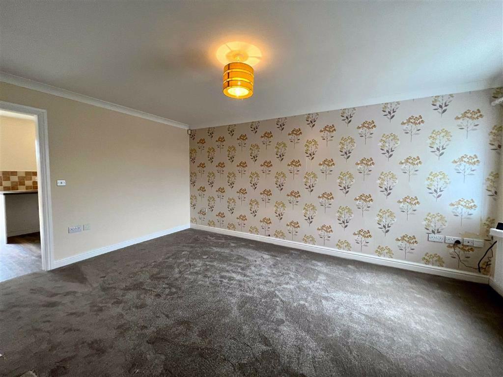 Pilsley Road, Danesmoor, Chesterfield, S45 3 bed semidetached house