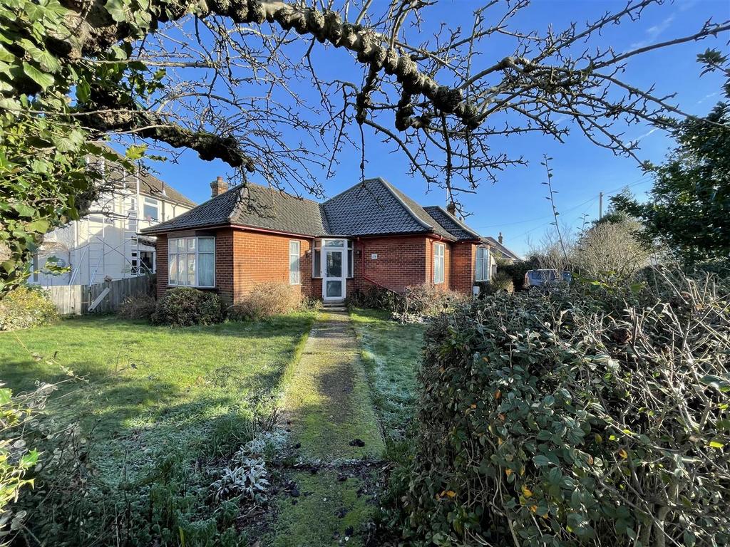 Glenavon Road, Ipswich 3 bed detached bungalow for sale £362,500