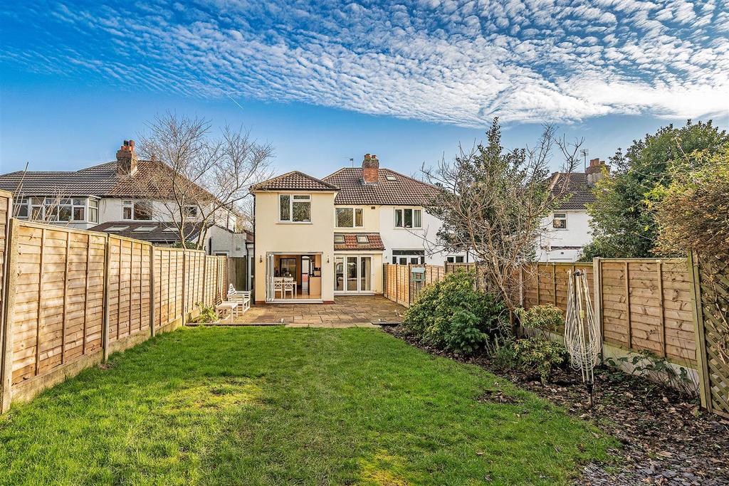 Barrington Road, Solihull 4 bed semidetached house £400,000
