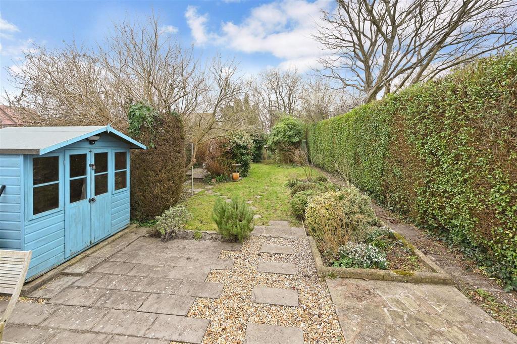 Hook Lane, Aldingbourne 2 bed detached bungalow for sale £365,000