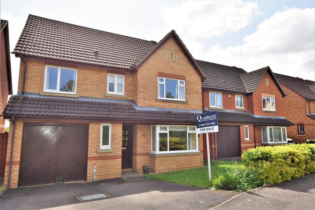 Coopers Green, Bicester 4 bed detached house £500,000