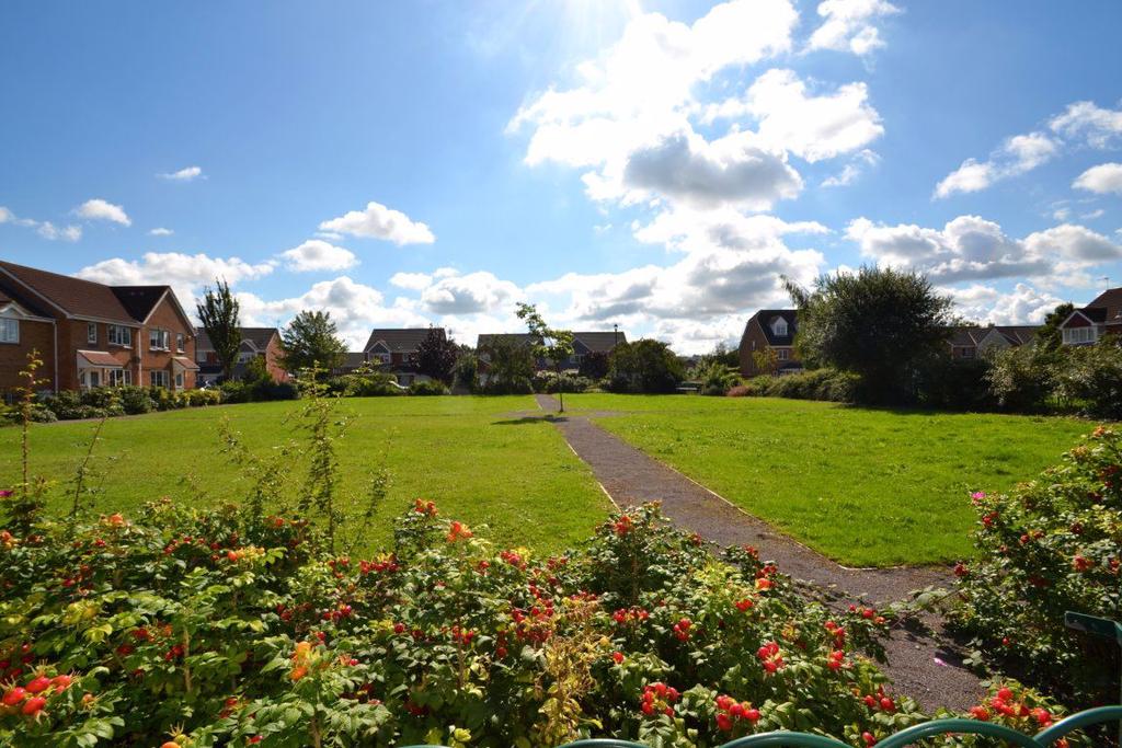 Galingale Way, Portishead Bristol 2 bed house £1,100 pcm (£254 pw)