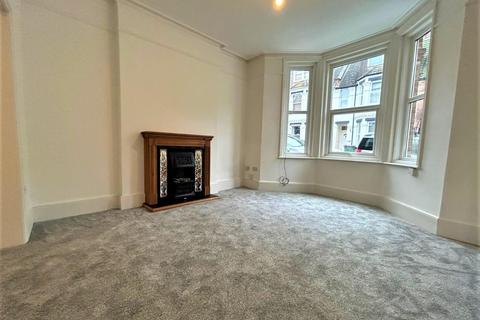 5 bedroom house for sale - Radnor Park Crescent, Folkestone, CT19 5AS