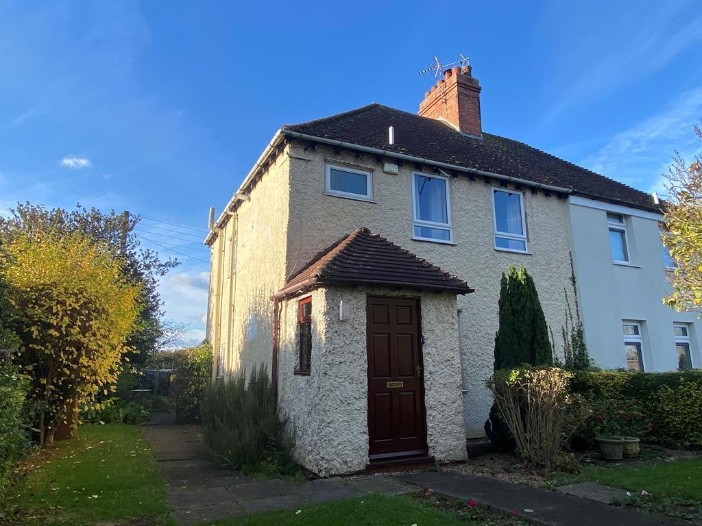 Evesham Road, Norton, Evesham 3 bed semidetached house £289,950