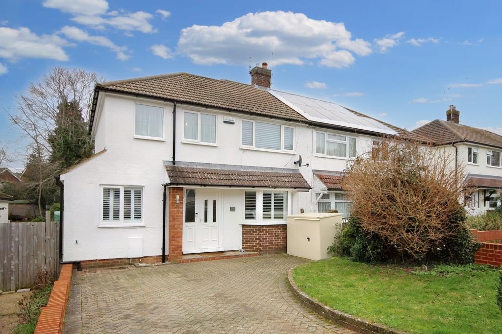 STRATHCONA AVENUE, LITTLE BOOKHAM, KT23 3 bed house £600,000