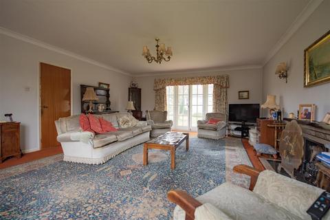 Iona Lodge Acaster Lane, Bishopthorpe, York, YO23 2SA