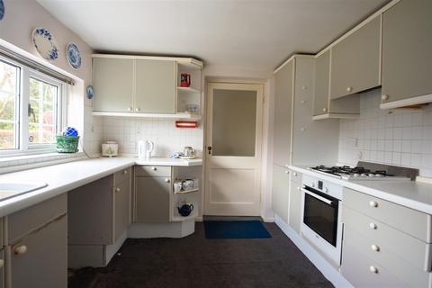 Iona Lodge Acaster Lane, Bishopthorpe, York, YO23 2SA