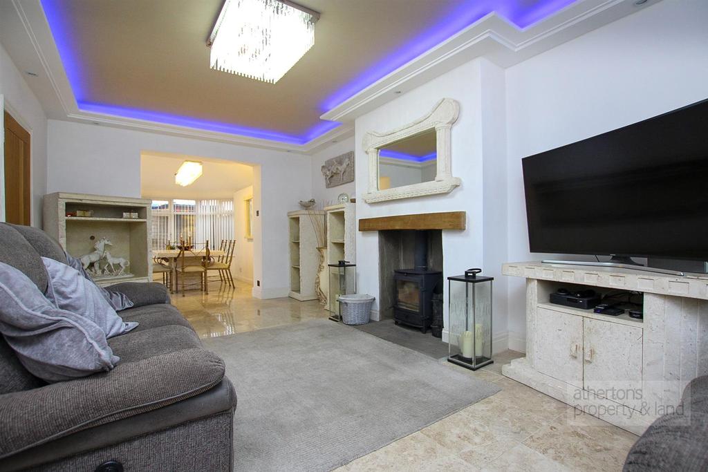 Queens Road West, Accrington 3 bed semidetached house £214,995