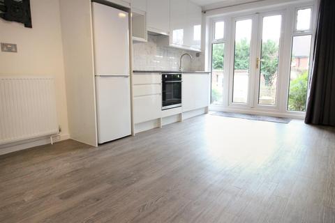 2 bedroom apartment to rent - Chadbone Close, Aylesbury