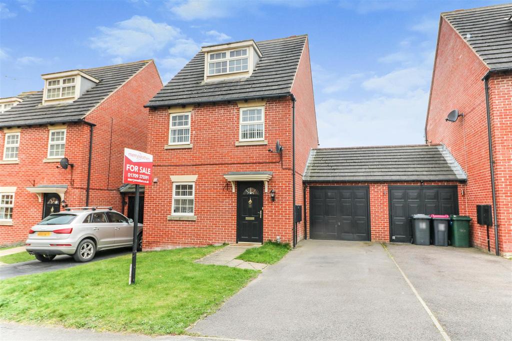 Kingsley Drive, Ravenfield, Rotherham 3 bed link detached house £230,000