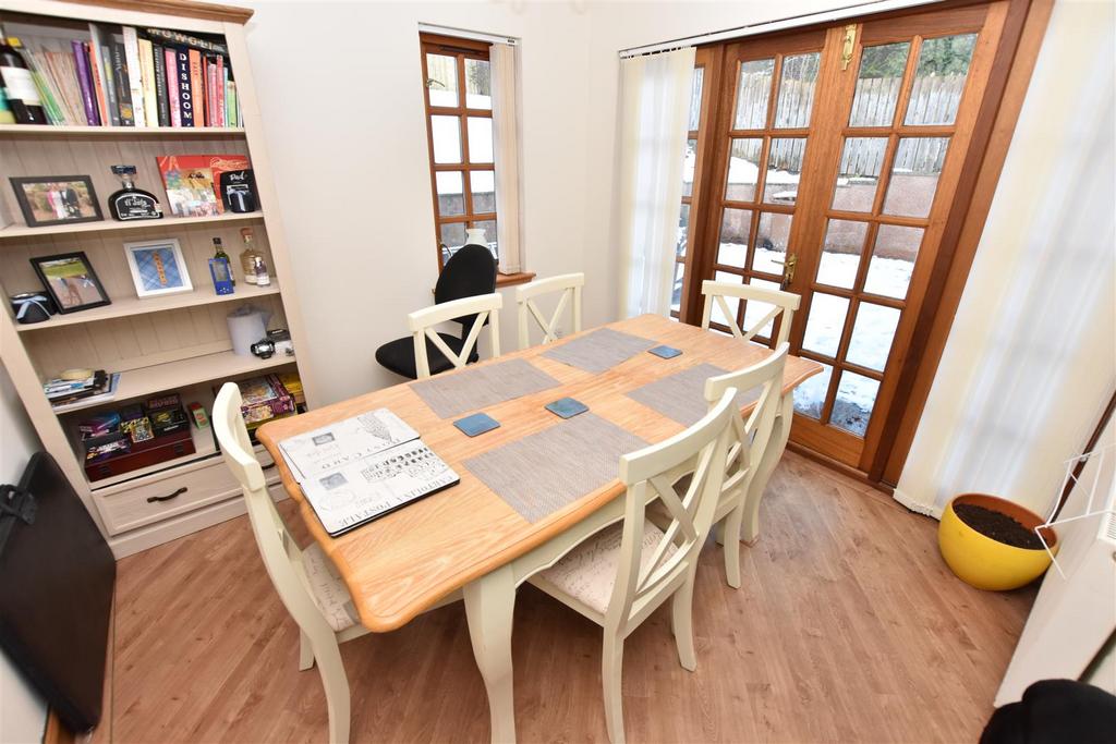 Dining room.jpg