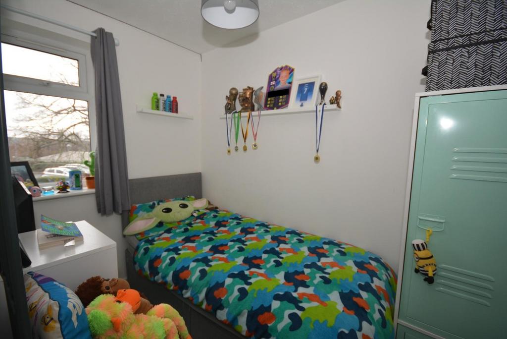 Bed 3.jpg