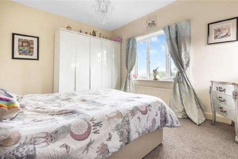 Lynfield Gorsey Lane, Ashton-under-lyne, OL6 9AU