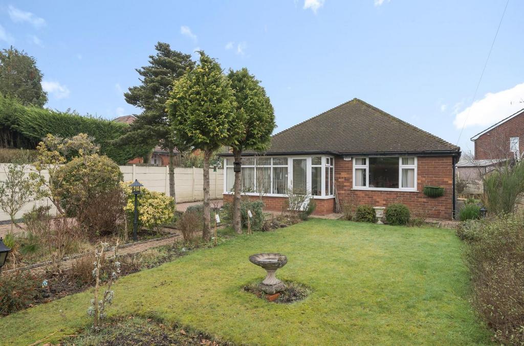 Ellenbrook Road, Worsley, Manchester... 3 bed detached bungalow £400,000