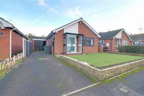 3 Dale Close, Gloucester, GL4 6UR
