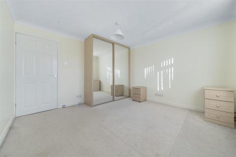 2 Pear Tree Walk, Malton, YO17 7BL