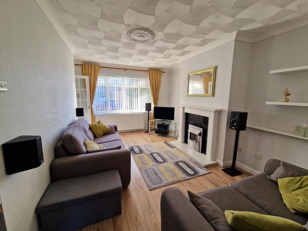 Tyn Y Bettws Close, Bettws, Bridgend 2 bed semidetached bungalow £