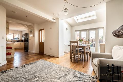5 bedroom semi-detached house for sale - Attwyll Avenue, Exeter