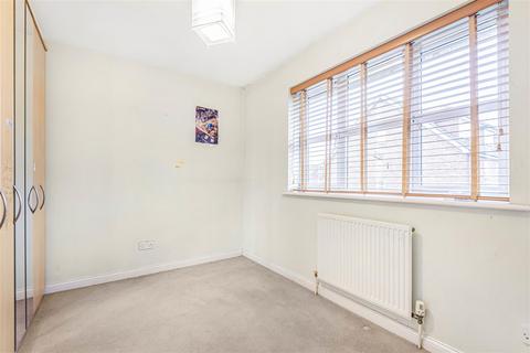 25 Patrick Road, Caversham, Reading, RG4 8DD