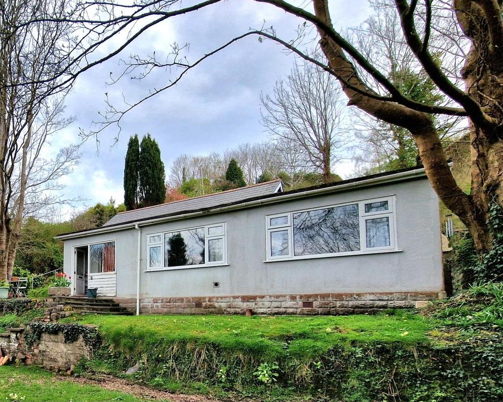 Salem Road, Morriston, Swansea 3 bed detached bungalow for sale £120,000