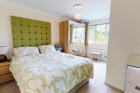 4 bedroom detached house for sale - Hornbeam Grove, Northowram, Halifax