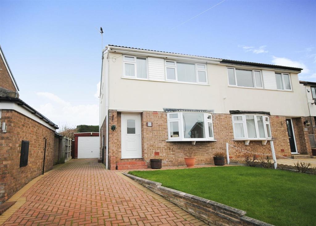 Pembroke Rise, Kippax, Leeds 3 bed semidetached house for sale £239,995