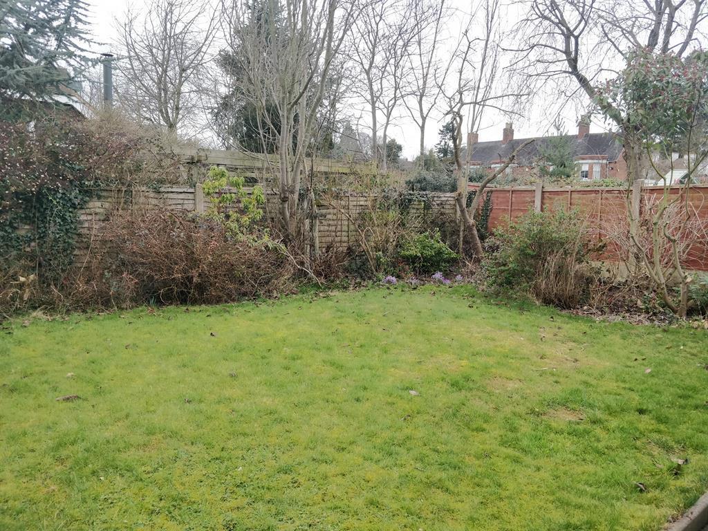 Hawkesmore Drive, Little Haywood... 2 bed detached bungalow £750 pcm