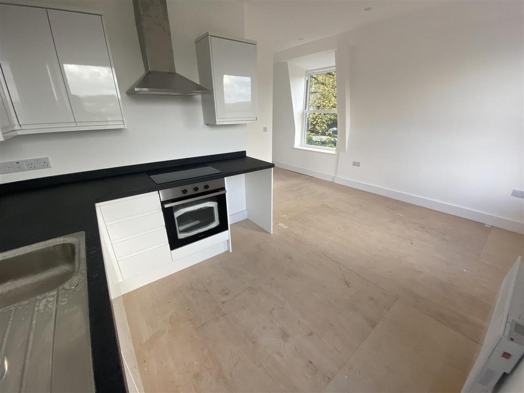 Victoria House, Uplyme Road, Lyme Regis 1 bed apartment for sale £260,000