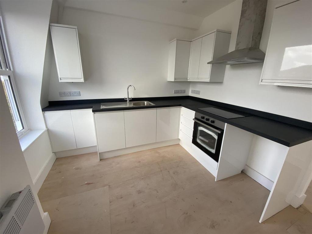 Victoria House, Uplyme Road, Lyme Regis 1 bed apartment for sale £260,000