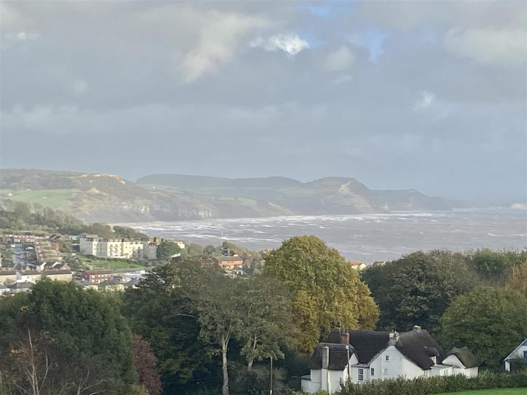 Victoria House, Uplyme Road, Lyme Regis 1 bed apartment £260,000