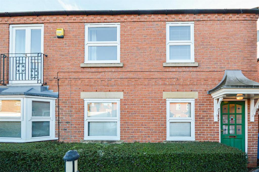 Oakfields Road West Bridgford Nottingham 2 bed flat £775 pcm (£179 pw)