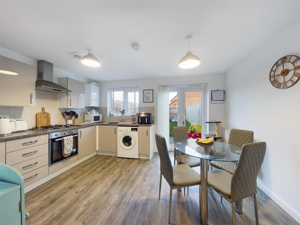 Kitchen: