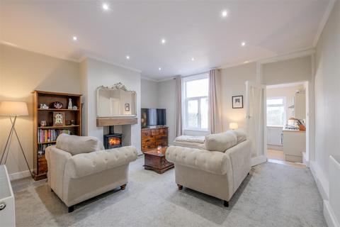 100 Lightcliffe Road, Brighouse, HD6 2HN