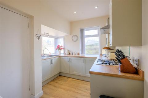 100 Lightcliffe Road, Brighouse, HD6 2HN