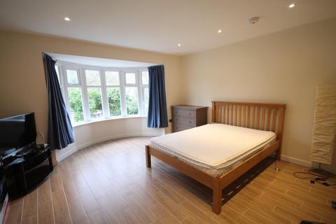 1 bedroom in a house share to rent, Thornton House, Huntingdon Road, Cambridge