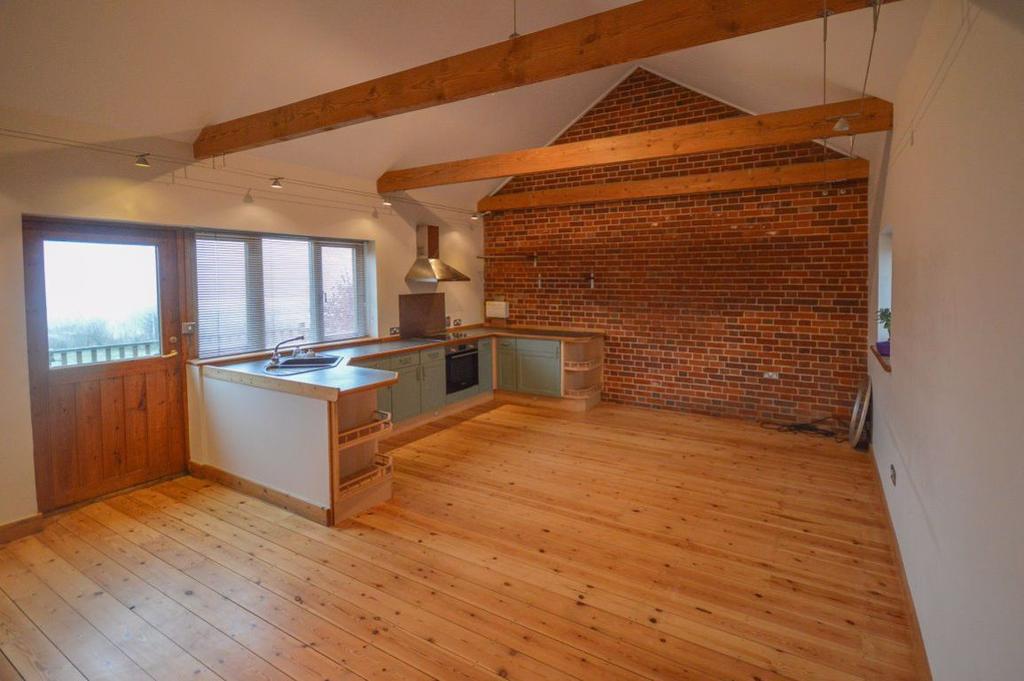 Hay Street, Braughing 2 bed barn conversion £1,200 pcm (£277 pw)