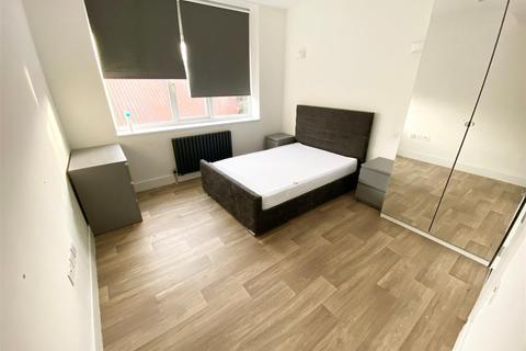 3 bedroom apartment to rent - Clarendon Road, Luton