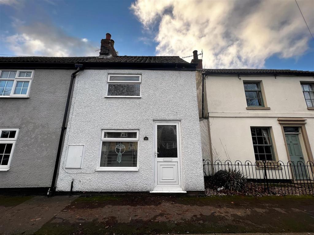 Manor Street, Keelby, Grimsby, Lincolnshire, DN41 8EF 2 bed terraced