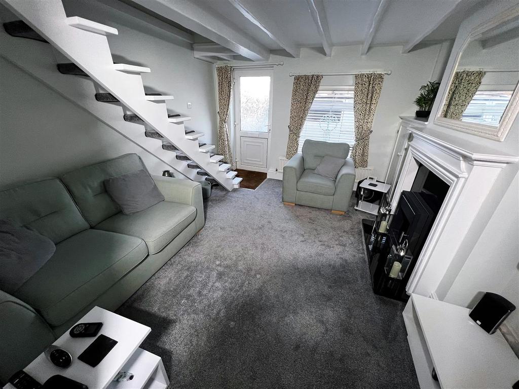 Manor Street, Keelby, Grimsby, Lincolnshire, DN41 8EF 2 bed terraced