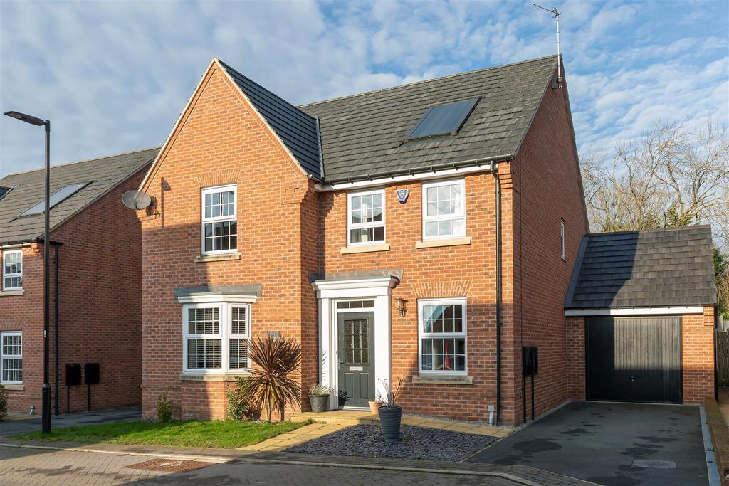 Foss View Close, Strensall, York 4 bed detached house for sale £600,000