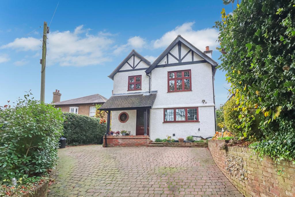Gypsy Lane, Hunton Bridge, Hertfordshire, WD4 3 bed detached house for