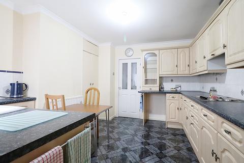 3 bedroom terraced house for sale - Whitebeam Avenue, Bromley