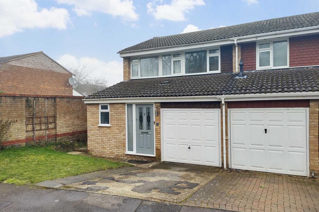 Latimer Close, Hemel Hempstead 3 bed house for sale £425,000