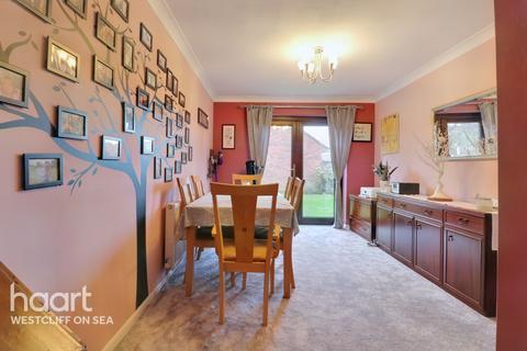 62 Aylesbeare, Shoeburyness, Southend-on-sea, SS3 8DB