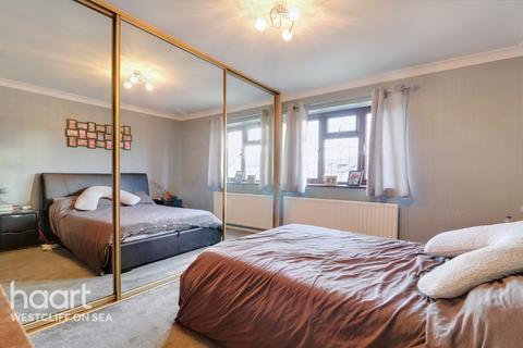62 Aylesbeare, Shoeburyness, Southend-on-sea, SS3 8DB