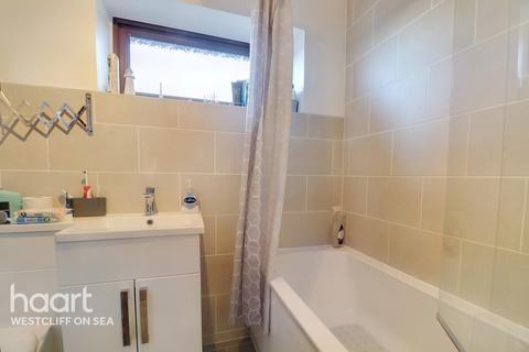 62 Aylesbeare, Shoeburyness, Southend-on-sea, SS3 8DB