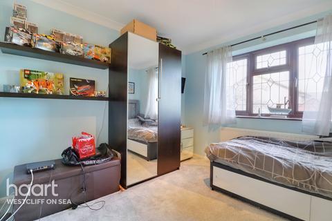 62 Aylesbeare, Shoeburyness, Southend-on-sea, SS3 8DB