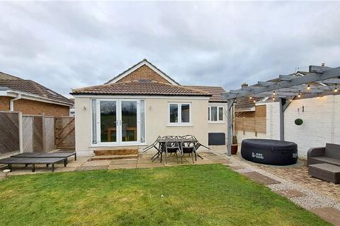 3 bedroom bungalow for sale - Heath Drive, Boston Spa, Wetherby, West Yorkshire