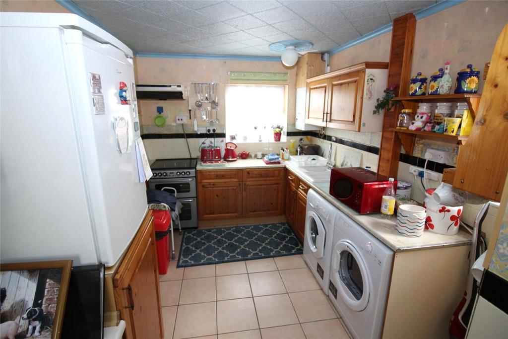 Dunstall Road, BartonLeClay, MK45 4NX 3 bed end of terrace house £