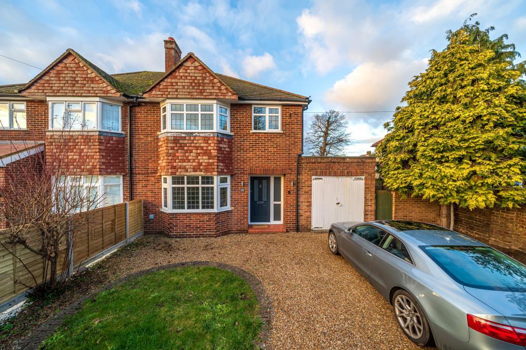 Sunbury-On-Thames, Surrey, TW16 3 Bed Semi-detached House For Sale - £ ...